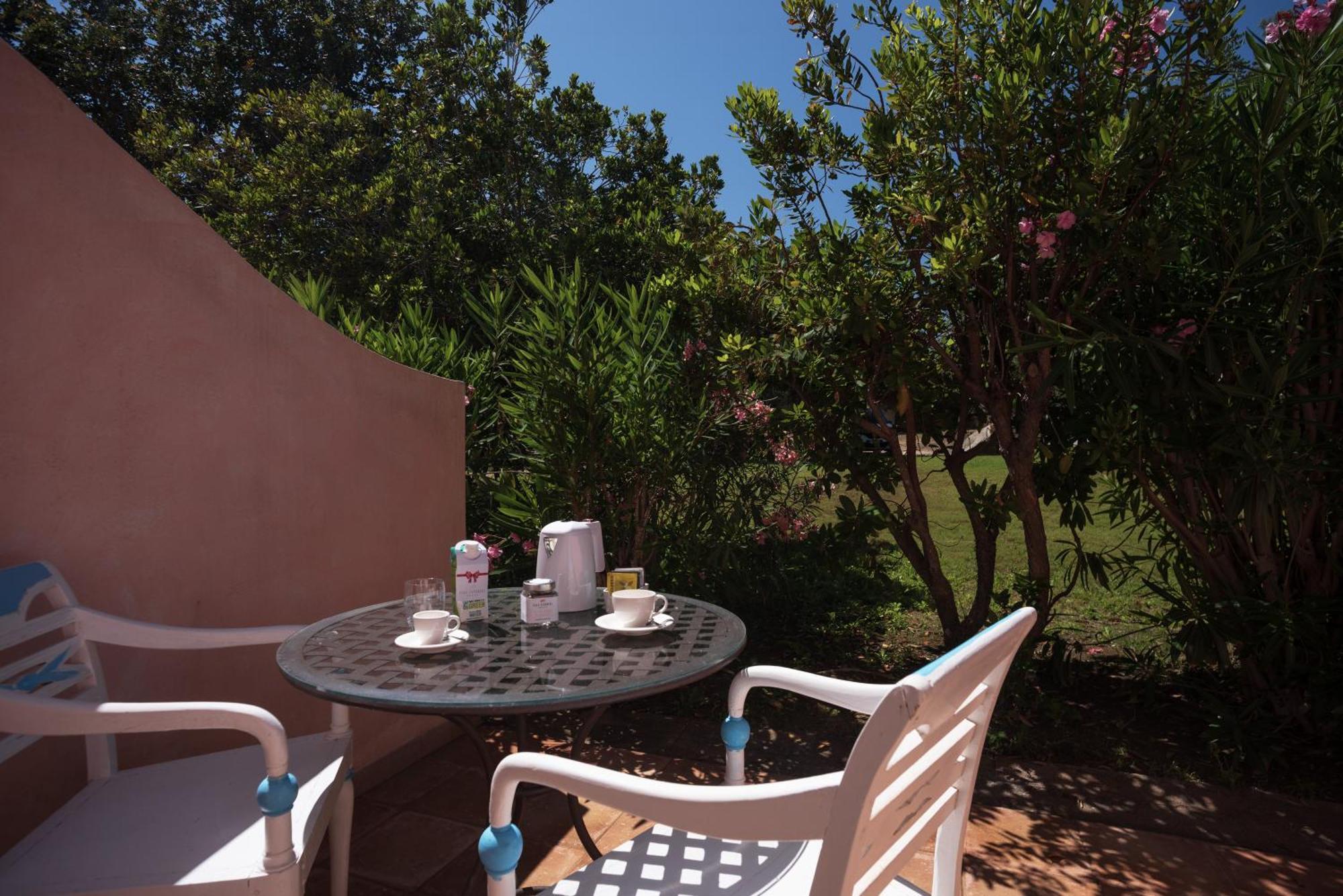 Hotel Cala Caterina Villasimius Esterno foto