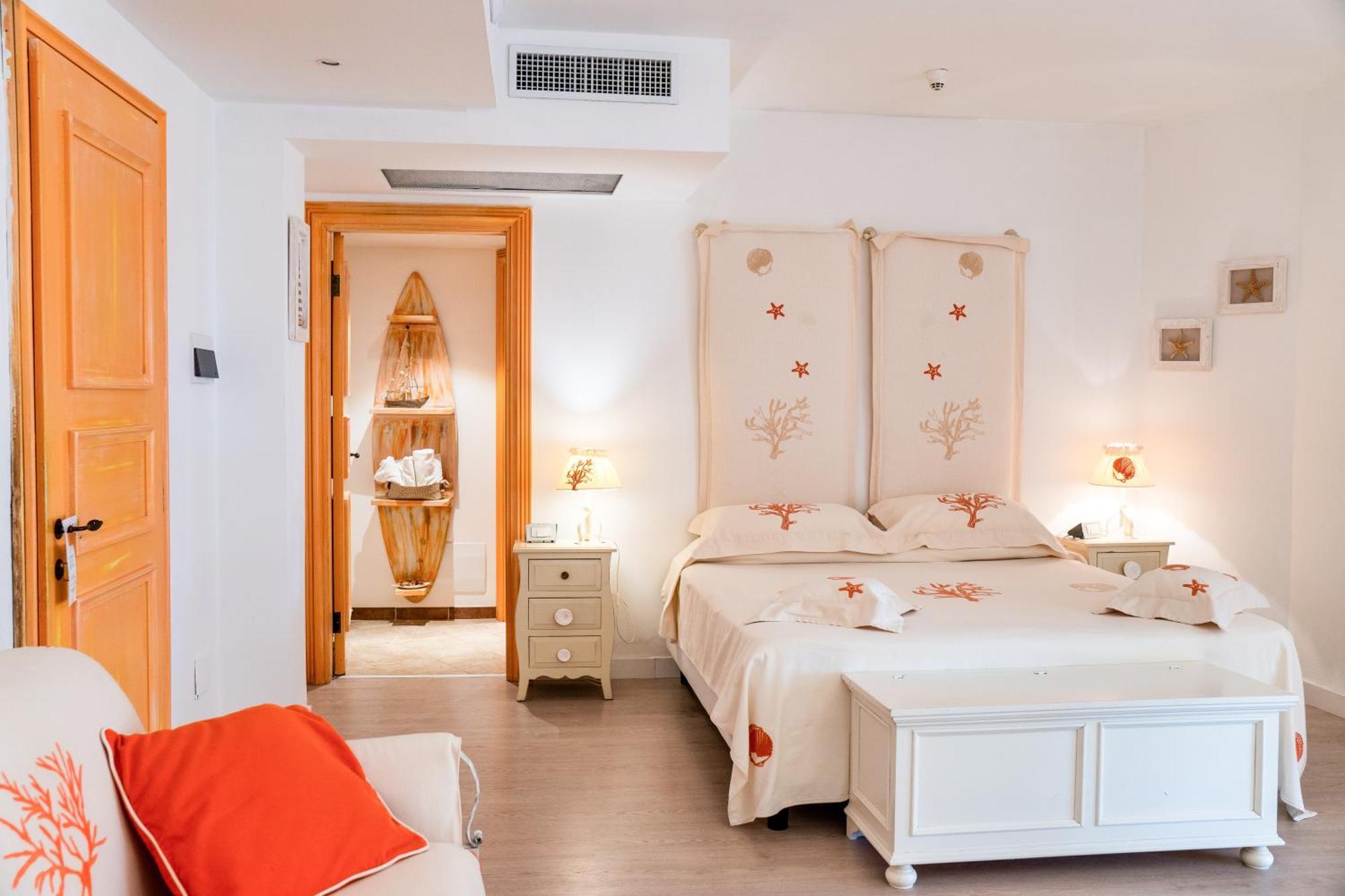 Hotel Cala Caterina Villasimius Esterno foto
