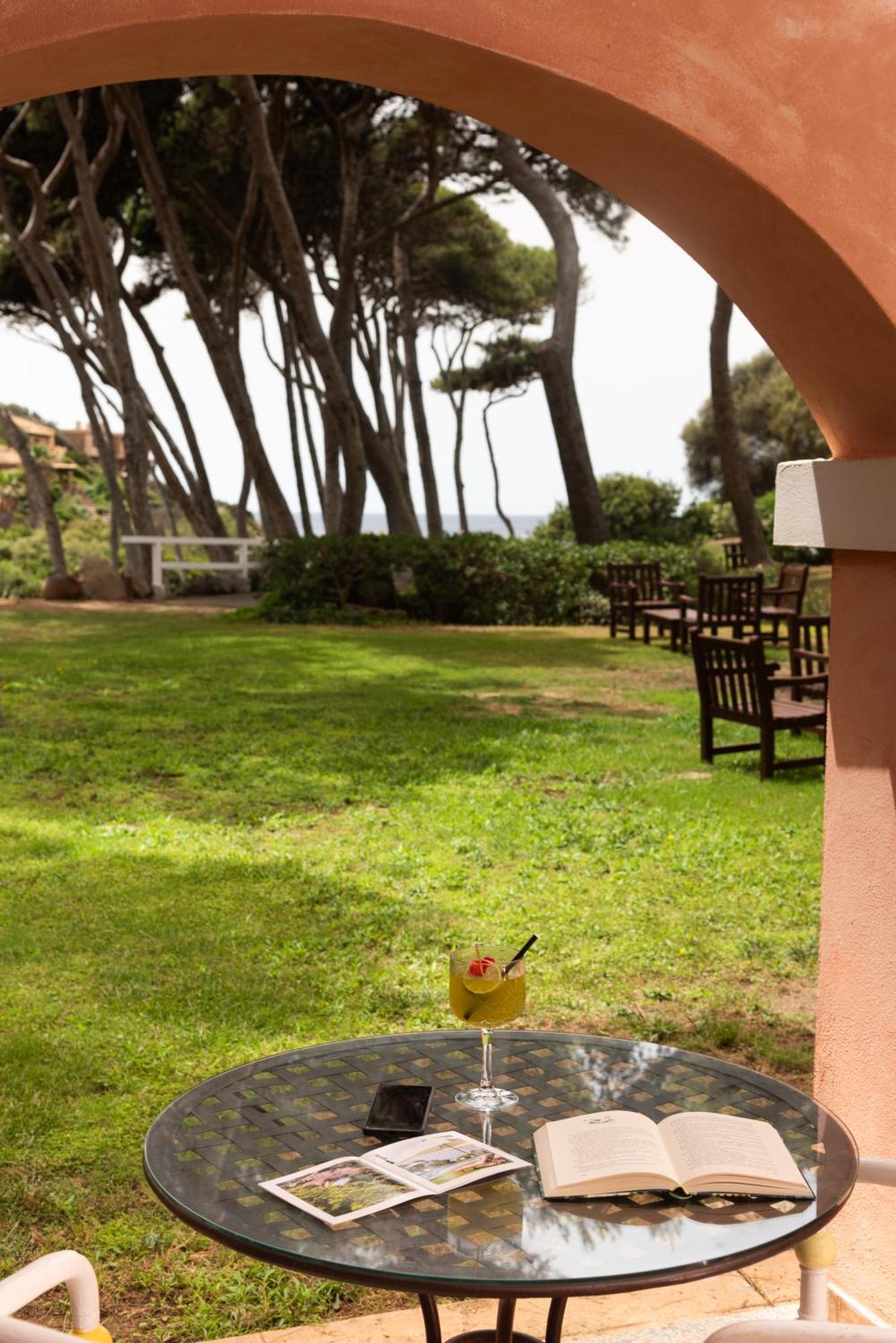 Hotel Cala Caterina Villasimius Esterno foto