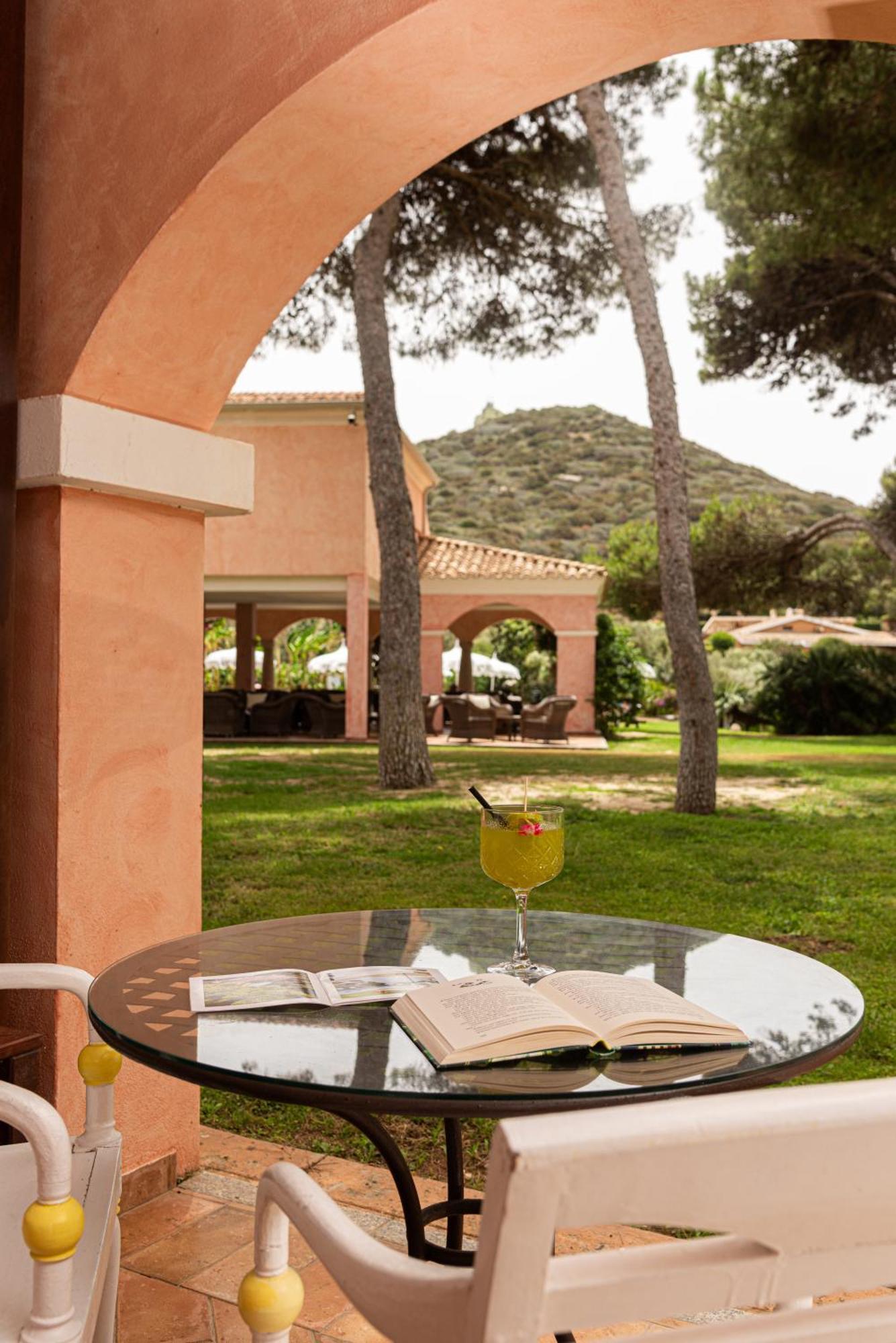 Hotel Cala Caterina Villasimius Esterno foto